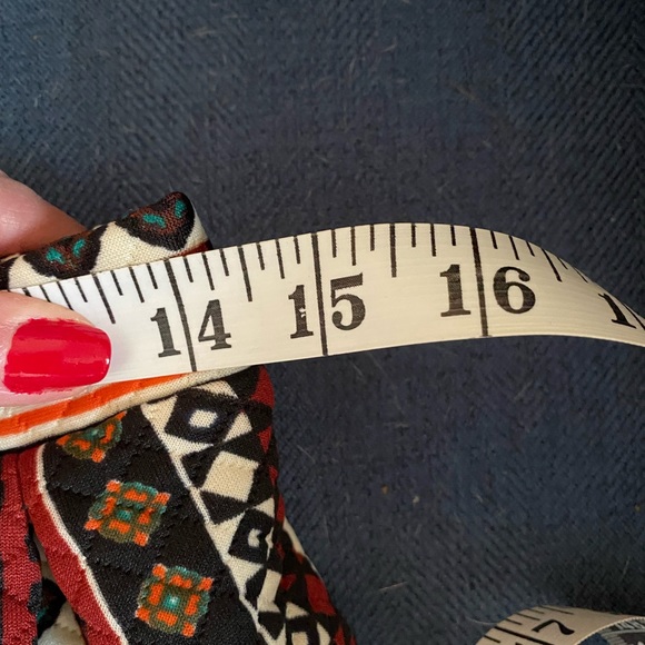 skirt with a fun flair and print! - Picture 6 of 7